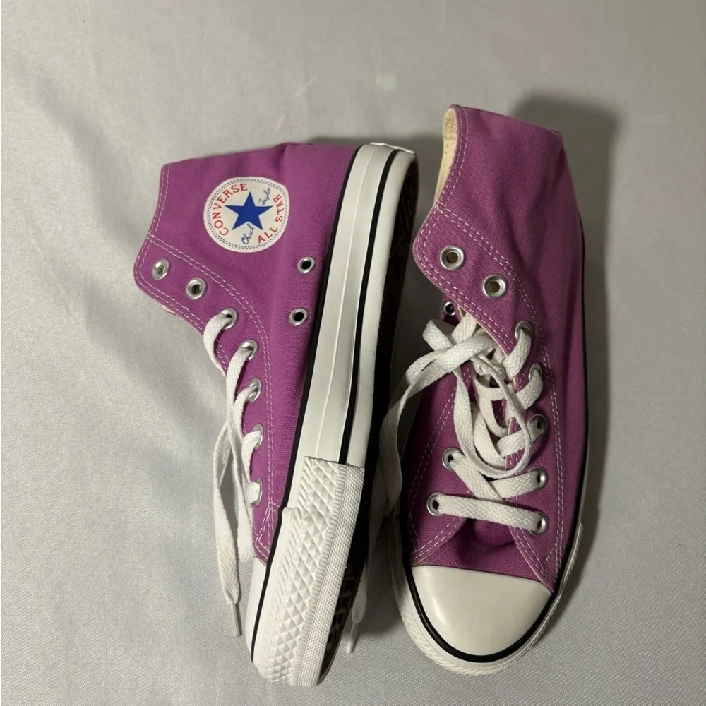 Converse ships business